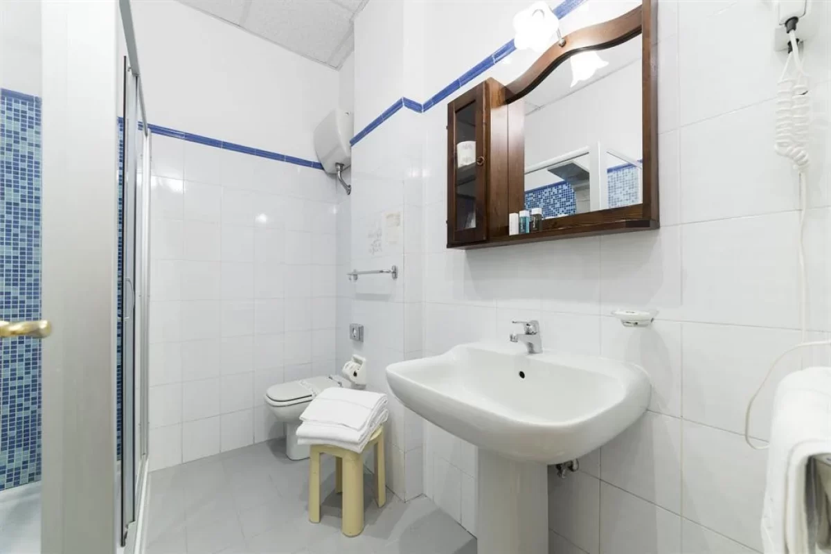 Camera Standard vista mare (9)